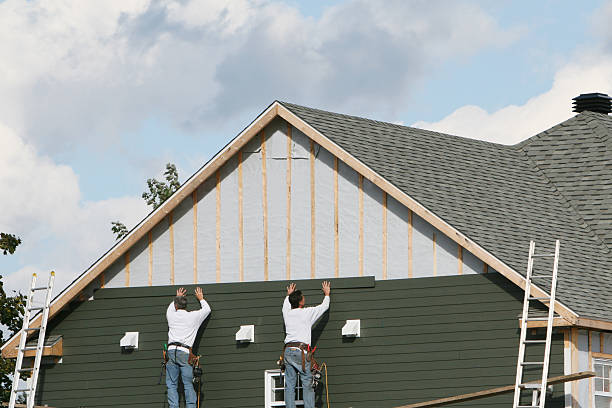 Professional Emergency Siding Repair technician working in Machipongo, VA